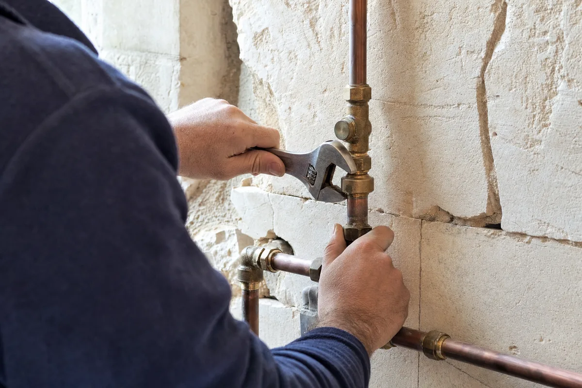 Plombier Amboise : devis, prix et tarifs 2026 en Touraine